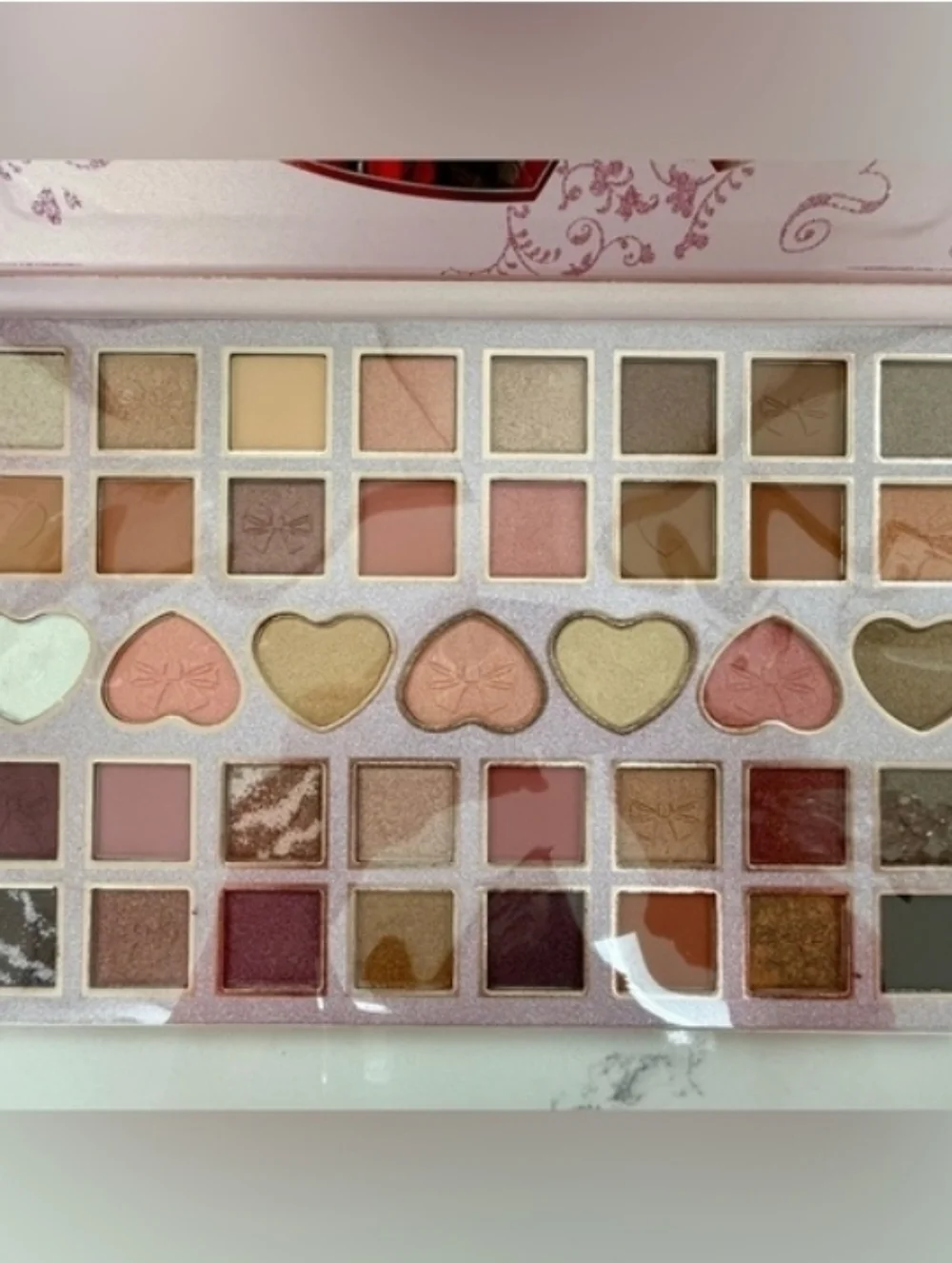 Paris Hilton Dream Girl 36-Color Eyeshadow Palette - Pink, Gold, Brown, Nude